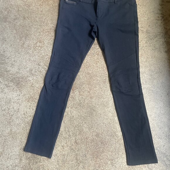 Express Black Skinny Leg Pants - Picture 2 of 11